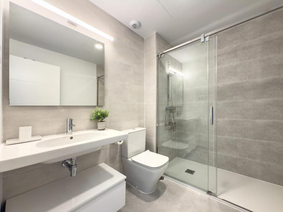 Shower, Toilet, Bathroom