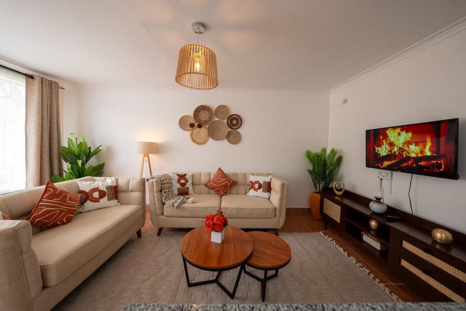 Communal lounge/ TV room, TV and multimedia, Living room, Seating area, Evening entertainment