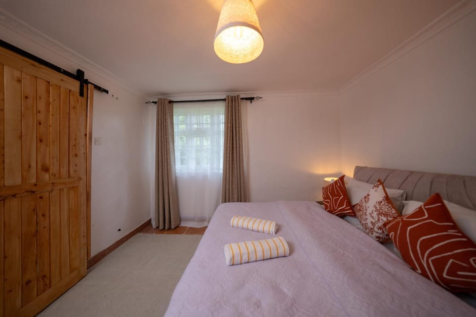 Bed, Photo of the whole room, Bedroom, towels, wardrobe