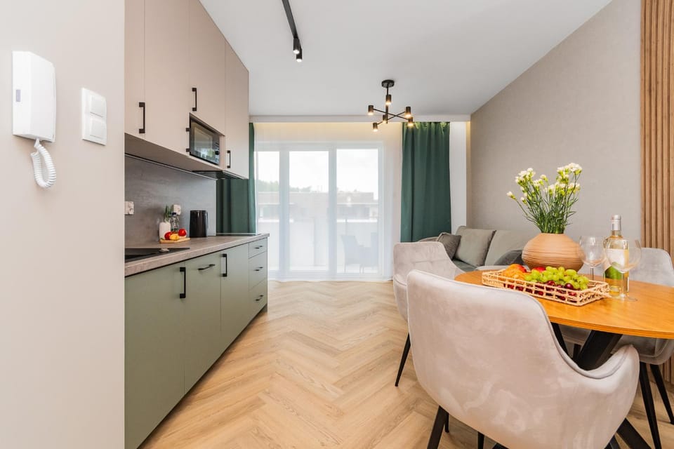Kitchen or kitchenette, Seating area, dishwasher, microwave, stove