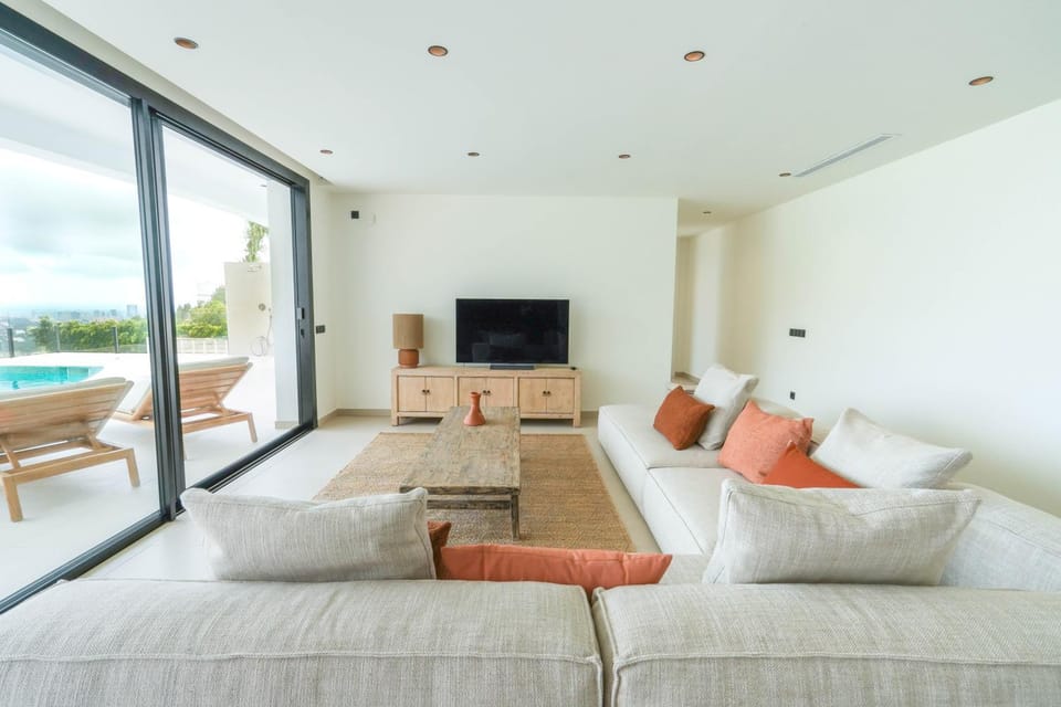 TV and multimedia, Seating area