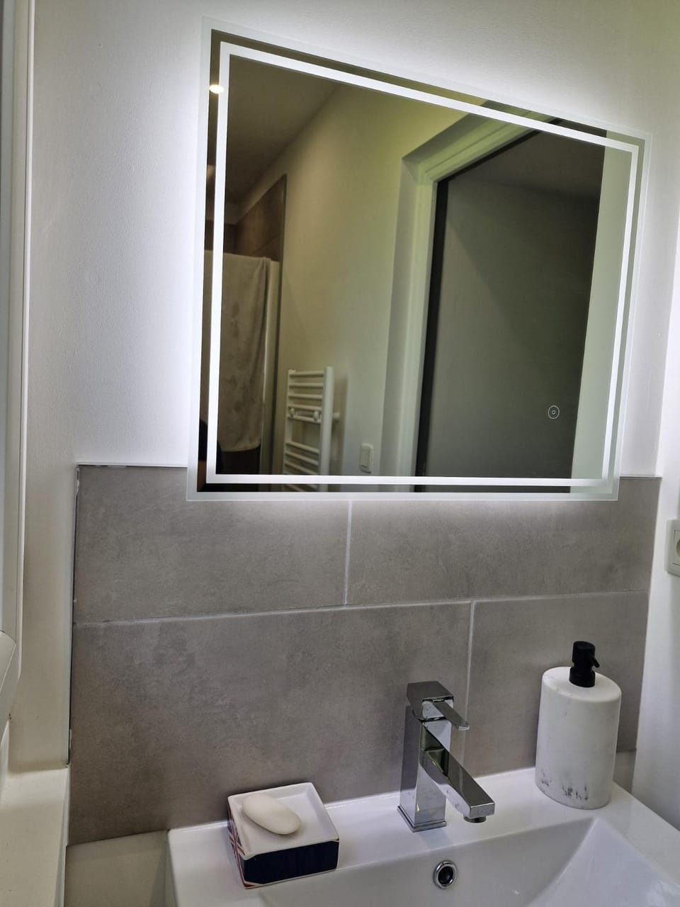 Maison aux portes des garrigues House in Nimes