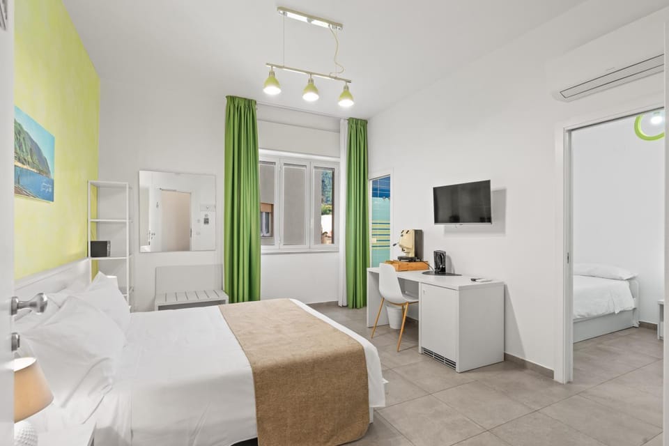Giufrania Rooms Bed and Breakfast in Castellammare di Stabia
