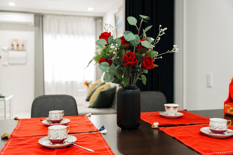 Seating area, Dining area
