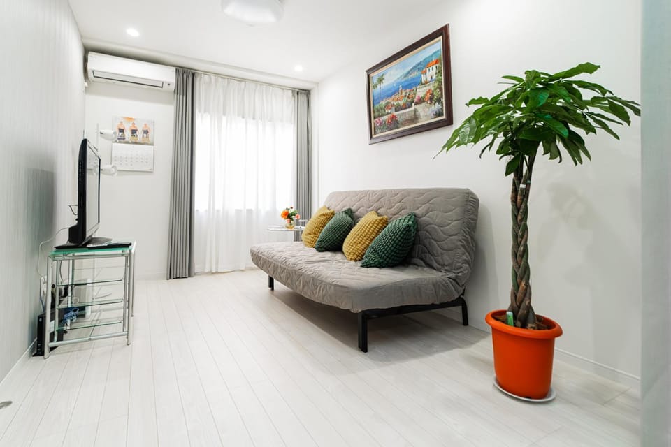 Living room, Seating area, air conditioner