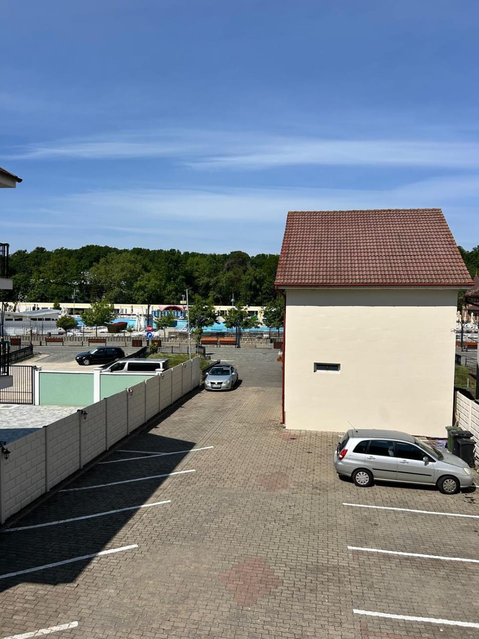 Property building, Location, Parking