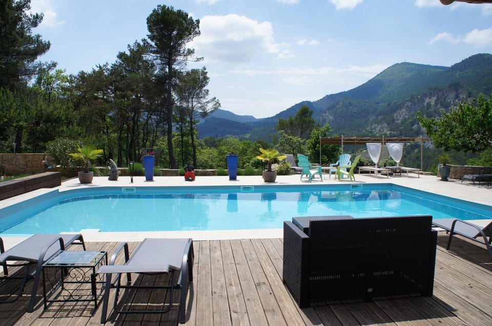 Natural landscape, Mountain view, Pool view, Swimming pool, sunbed