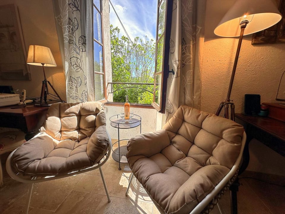 Villa familiale avec studio et piscine, Villecroze House in Salernes