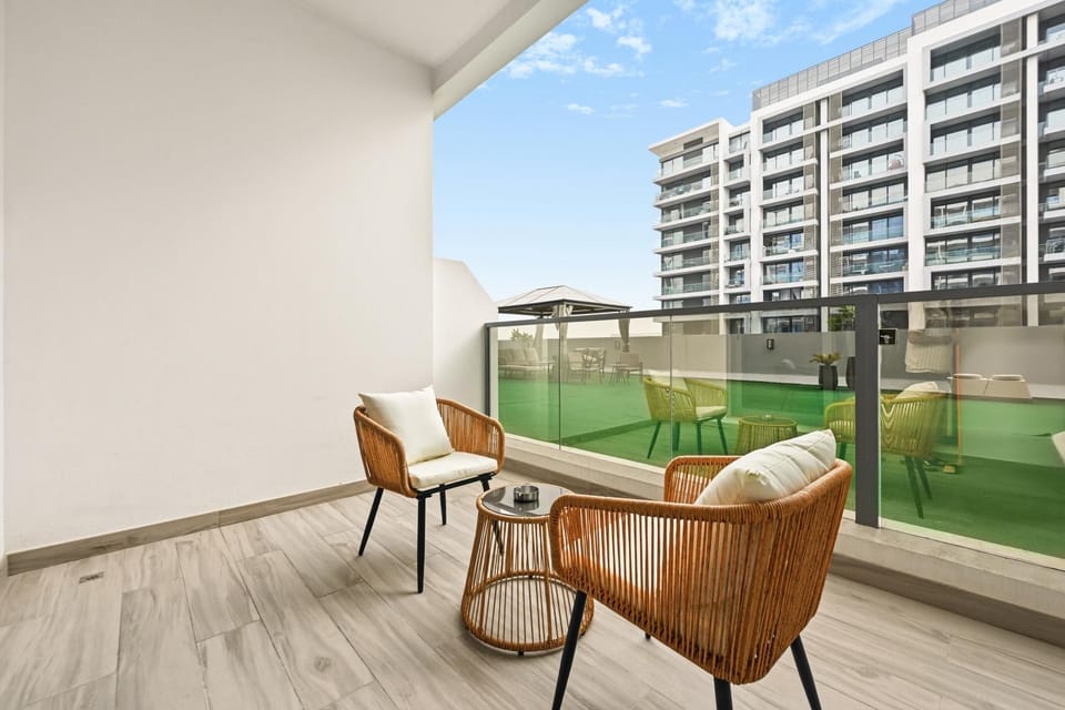 View (from property/room), Balcony/Terrace, Seating area