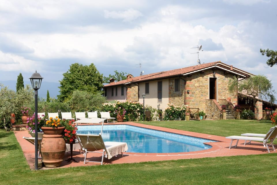 Property building, Patio, Spring, Day, Garden, Garden view, Pool view, Swimming pool, sunbed