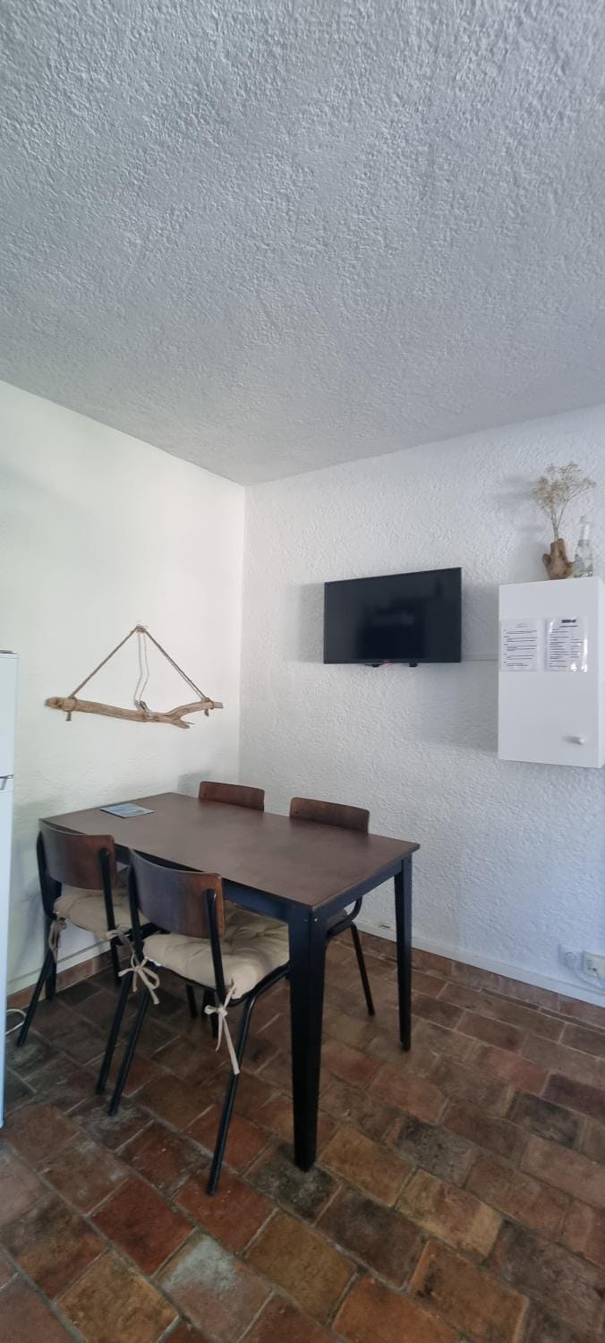 TV and multimedia, Dining area