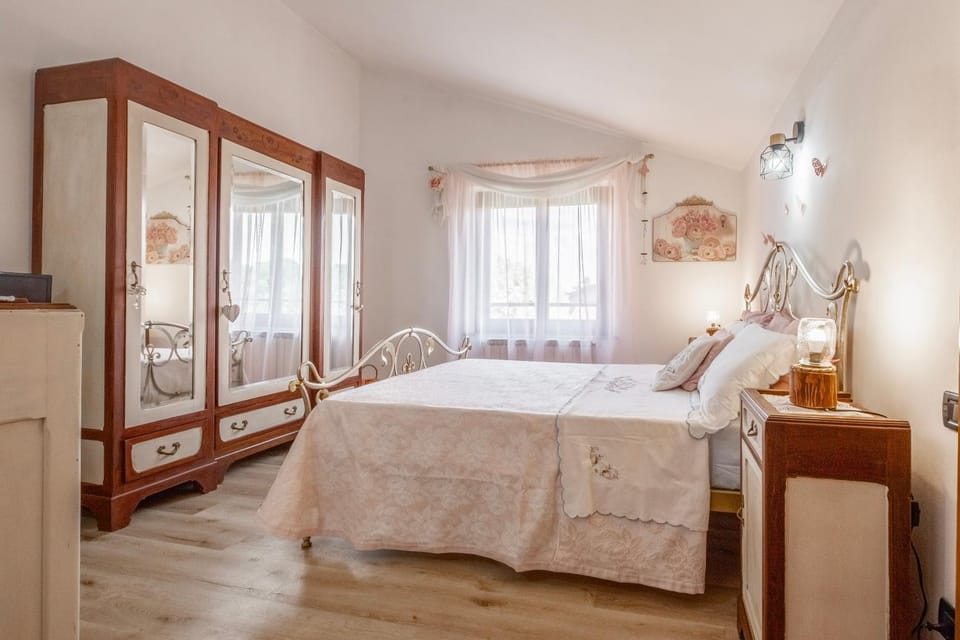 Living room, Bedroom