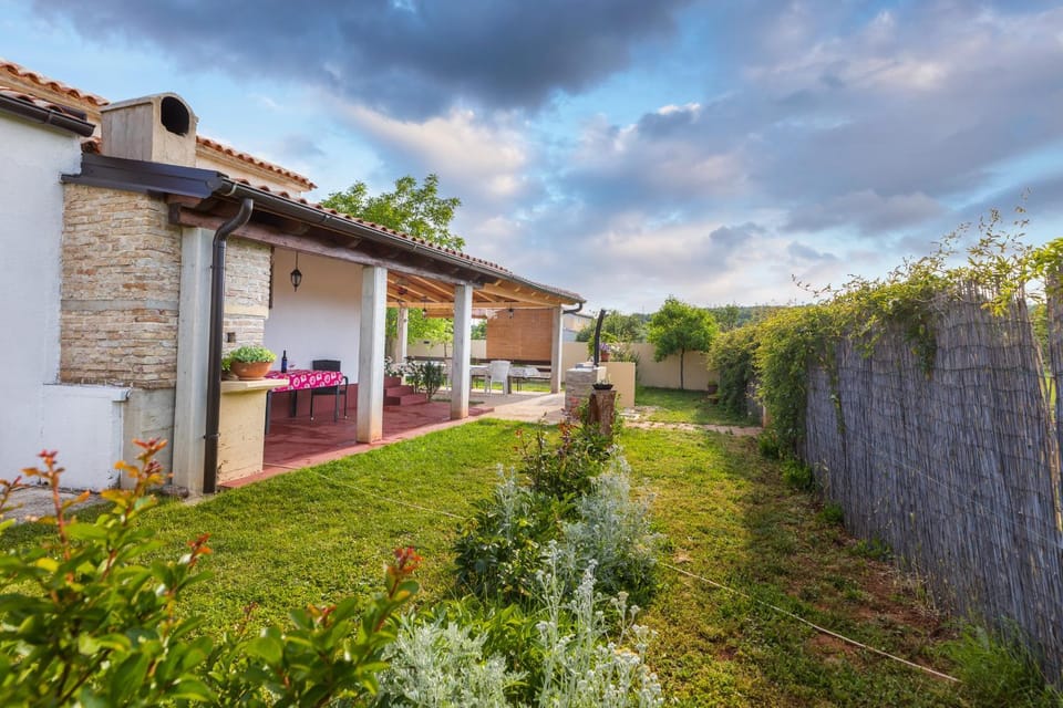 Property building, Garden