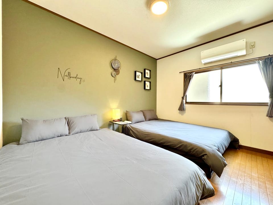 Bed, Bedroom, air conditioner