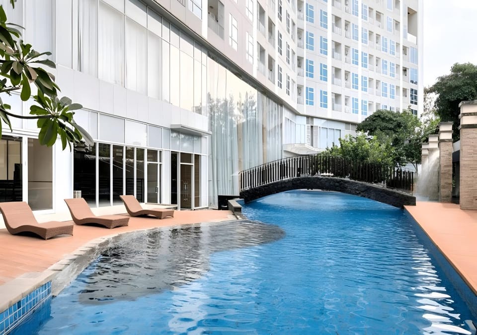 Property building, Facade/entrance, Swimming pool