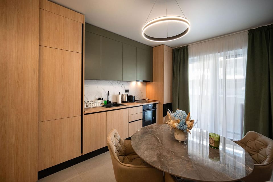 Coffee/tea facilities, Dining area