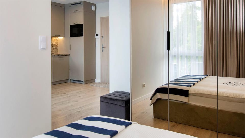 Kitchen or kitchenette, Bedroom