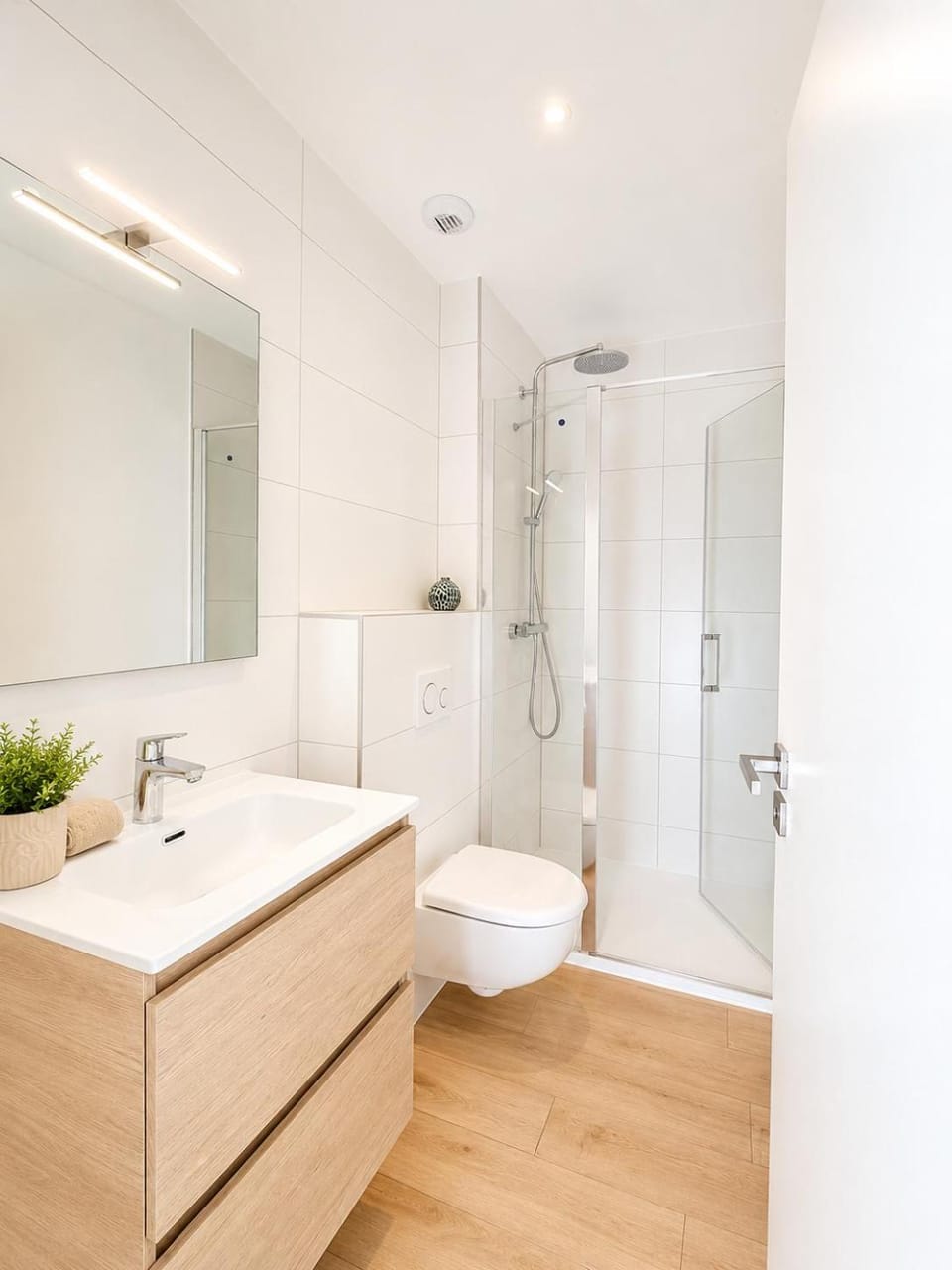 M112 Superbe T4 spacieux avec balcon, proche de Genève Apartment in Annemasse