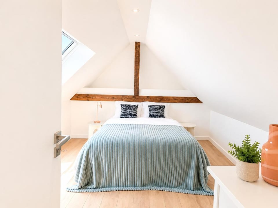 M112 Superbe T4 spacieux avec balcon, proche de Genève Apartment in Annemasse