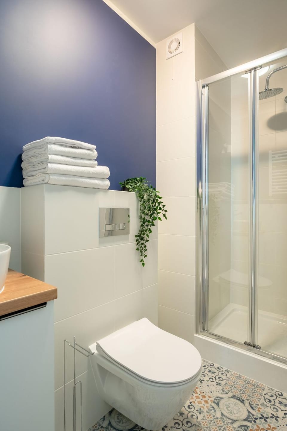 Shower, Bathroom, towels