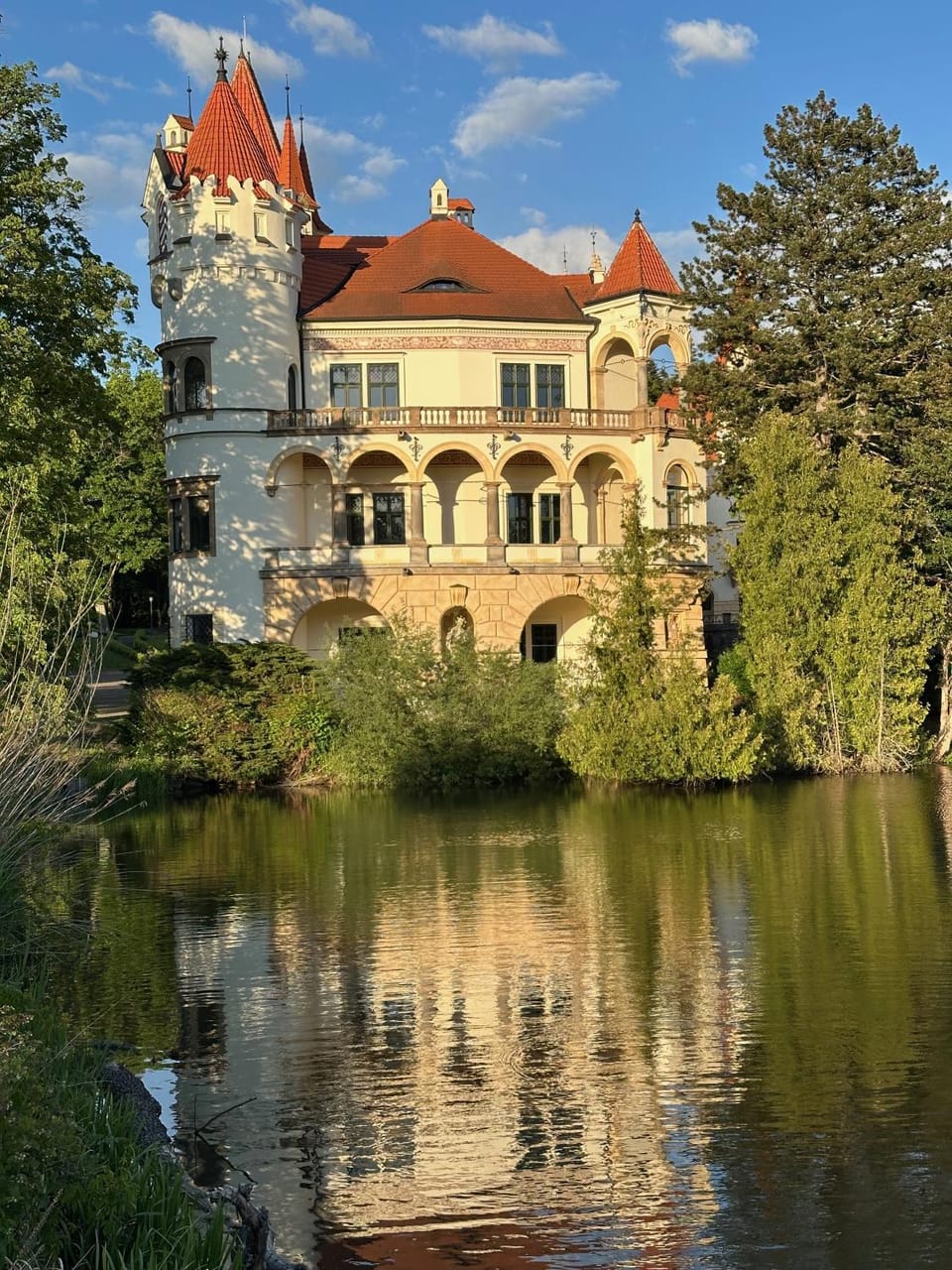 Nearby landmark, Natural landscape