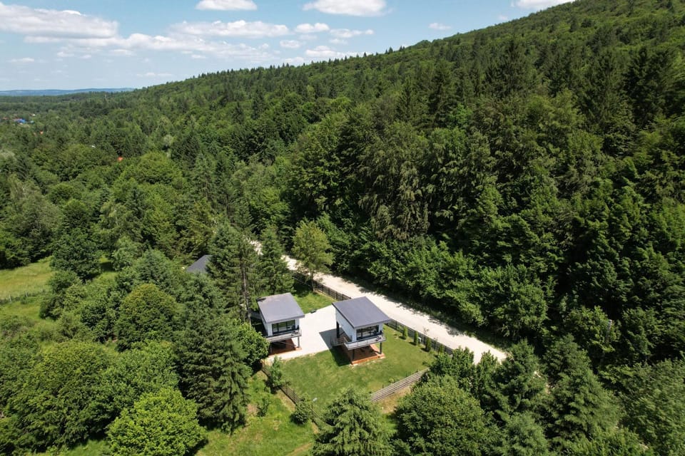 Property building, Spring, Day, Natural landscape, Bird's eye view, Mountain view