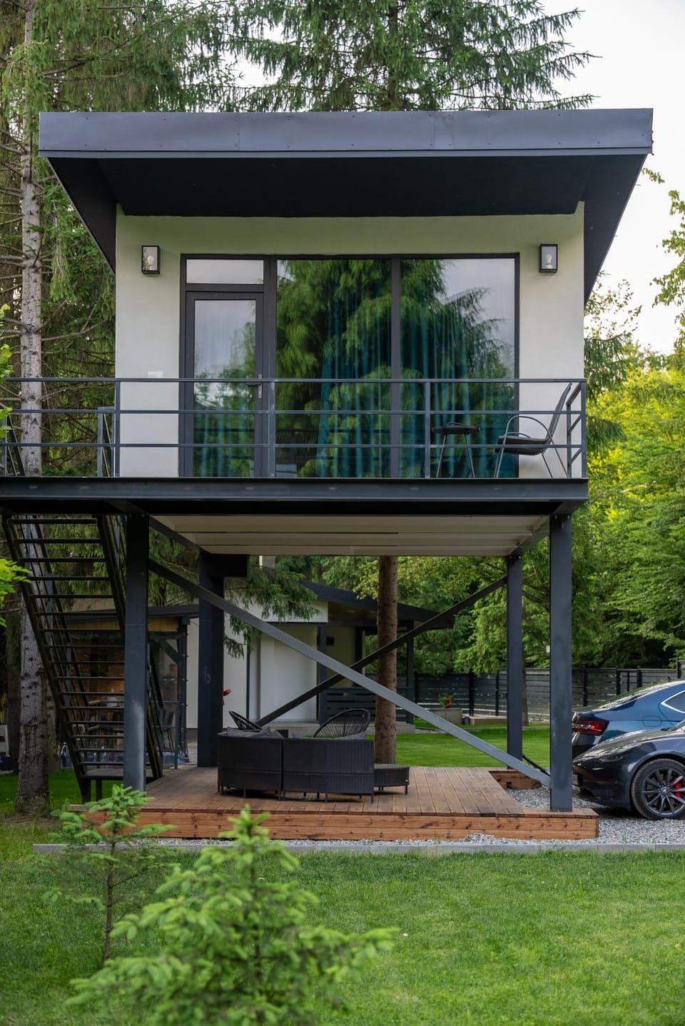 Property building, Spring, Day, Garden view, Parking
