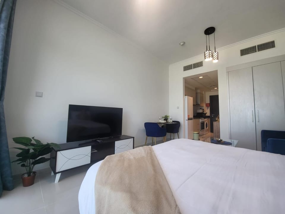 TV and multimedia, Photo of the whole room