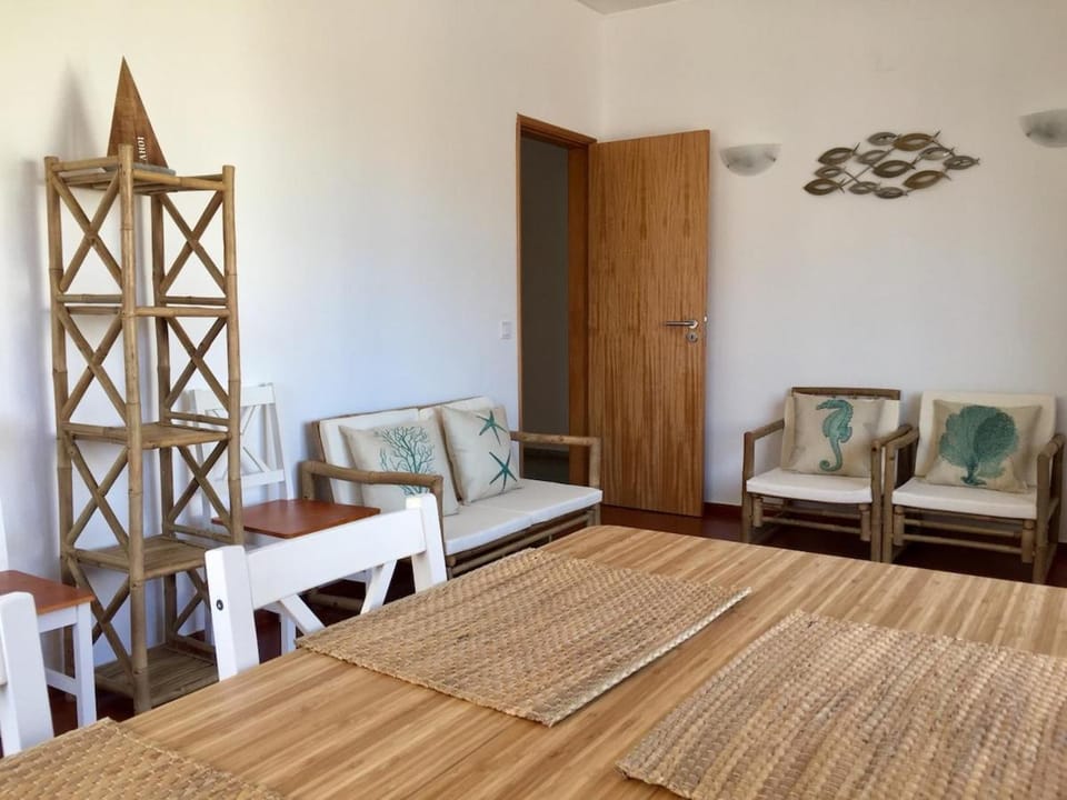 Apart 2 quartos, 350m praia Olhos d'Água, F Apartment in Olhos de Água