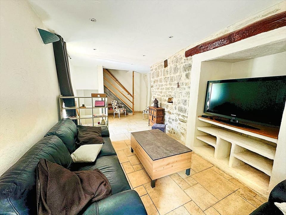 Spacieuse maison de village, centre de Lorgues House in Lorgues