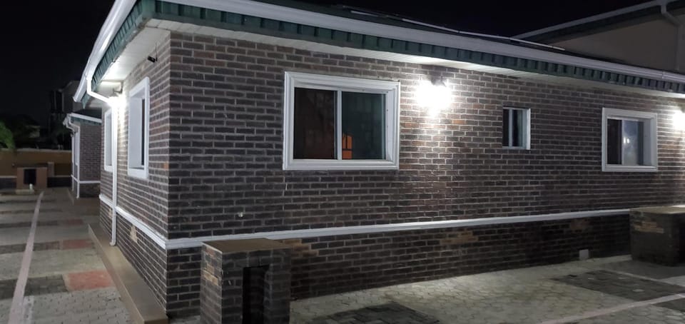 Property building, Night, Fitness centre/facilities, Parking