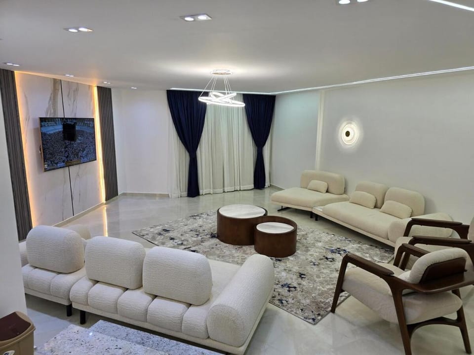 شقة فندقيه علي أعلي مستوي في قلب مدينة نصر Apartment in Cairo Governorate