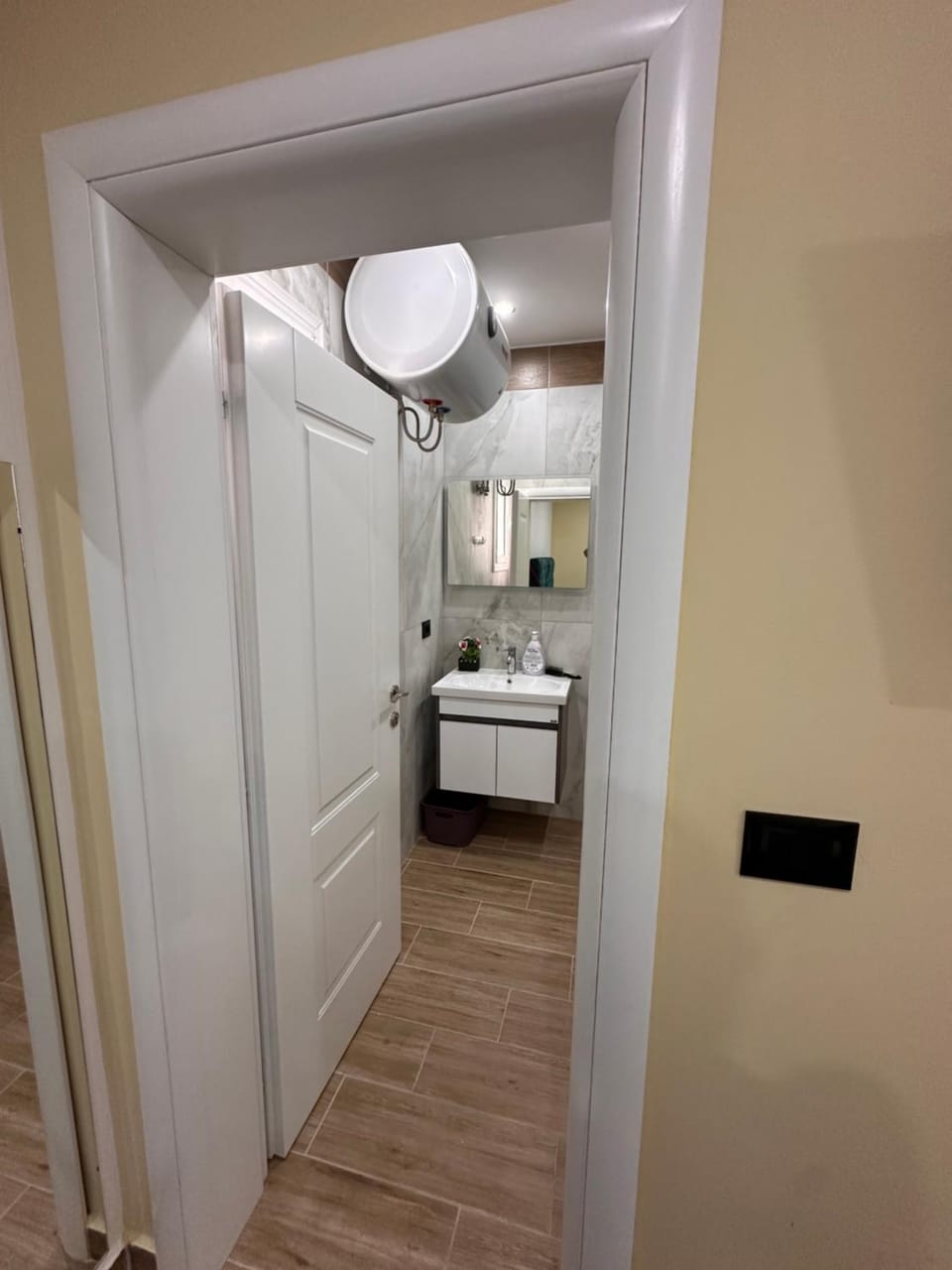 Bed, Kitchen or kitchenette, Photo of the whole room, Bedroom