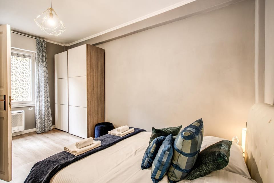 Large Apartment in San Giovanni A Apartment in Rome