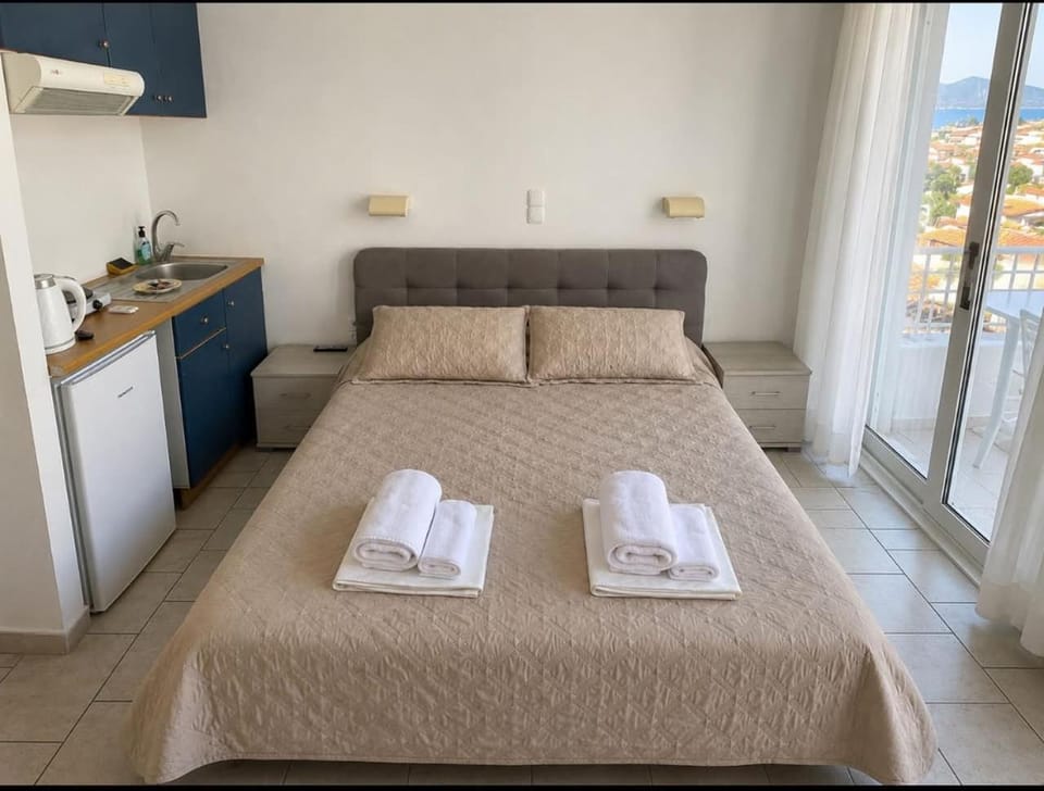 Hotel Antonios Bed and Breakfast in Samos, Greece