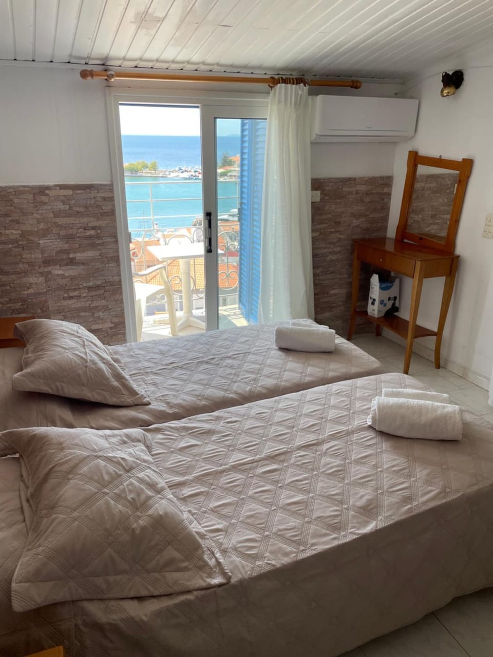 Hotel Antonios Bed and Breakfast in Samos, Greece