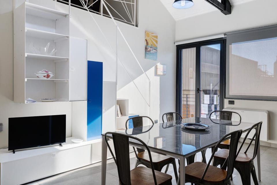 Property building, Living room