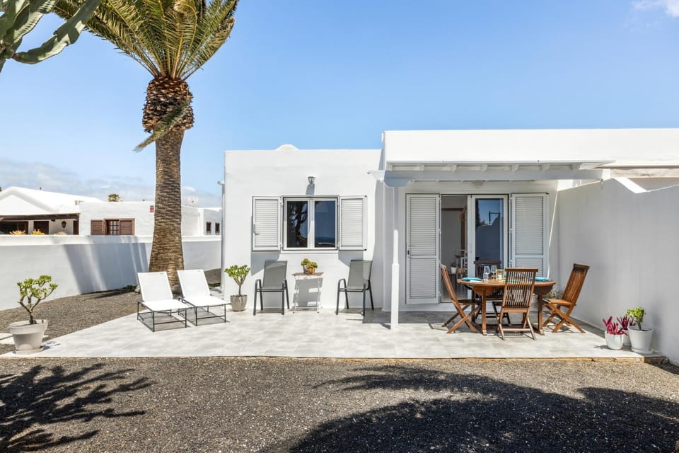 Casahost El Cable Seaview Beach house House in Isla de Lanzarote