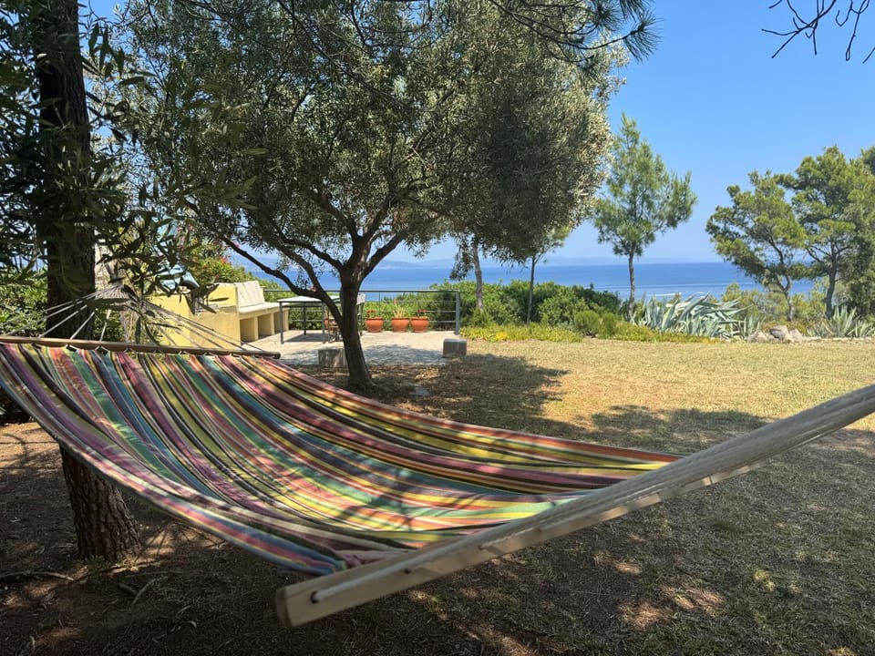 Garden view, Sea view