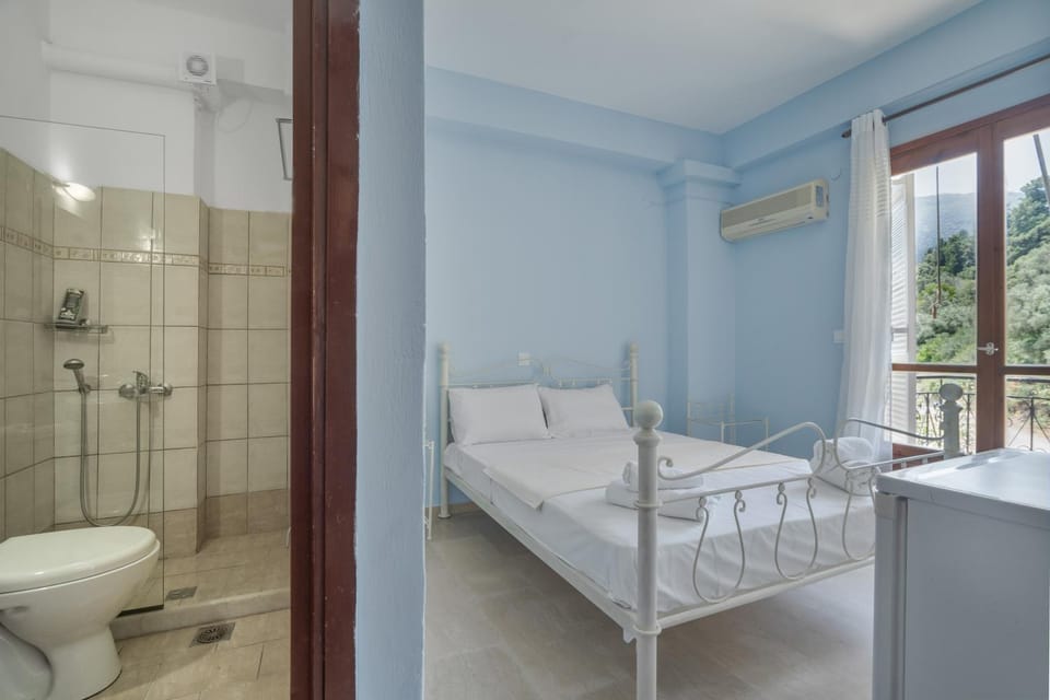 Bathroom, Living room