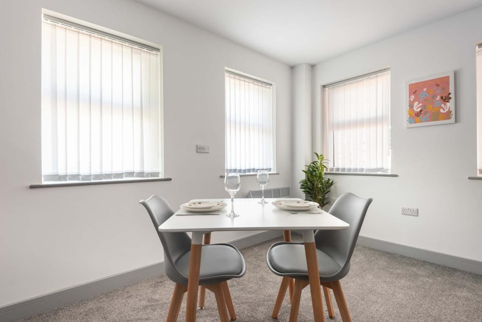 Spacious & Bright 1 Bed Flat in Central Doncaster Apartment in Doncaster