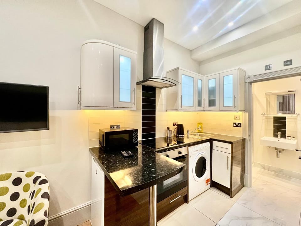 Collingham Road Apartment in Scotland
