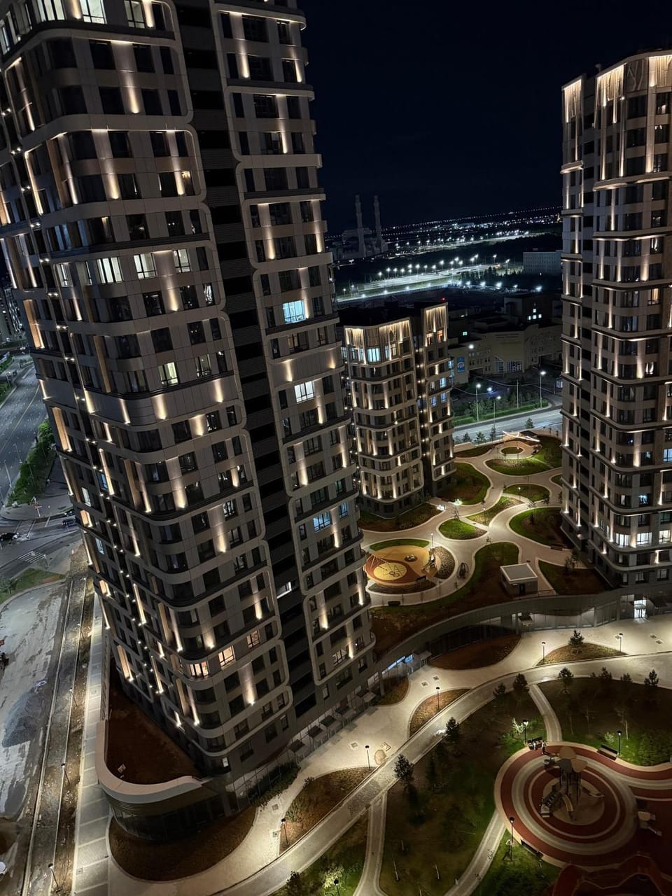 Property building, Bird's eye view, City view, Street view