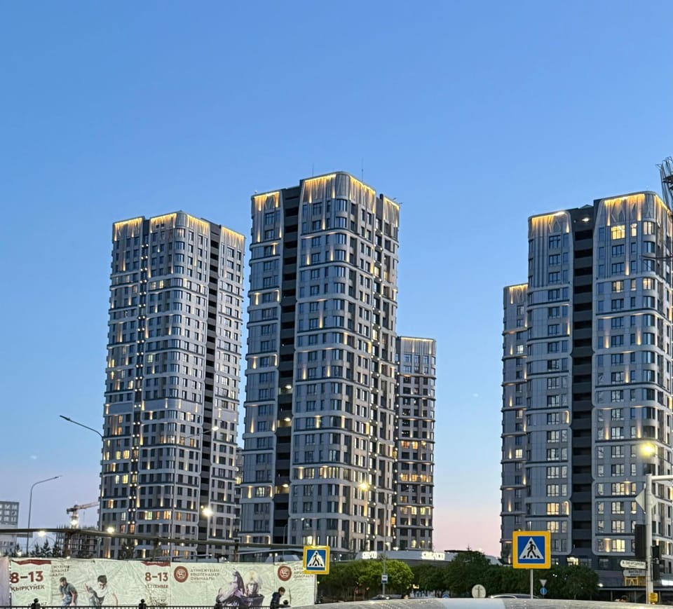 Property building, City view