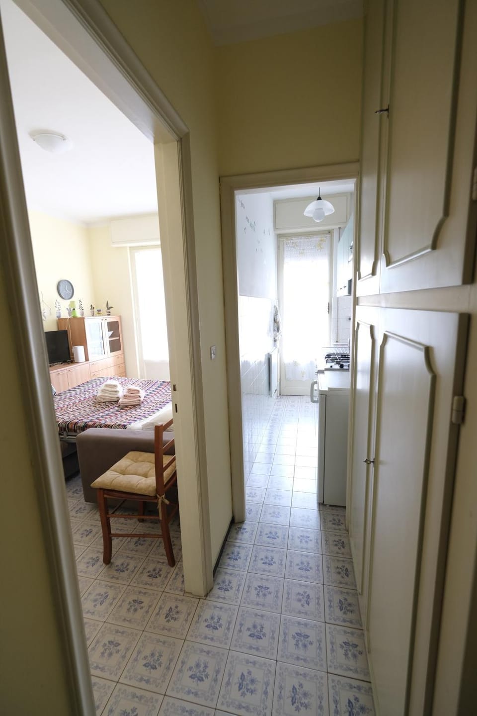 Bed, Bathroom, Photo of the whole room, Bedroom, towels