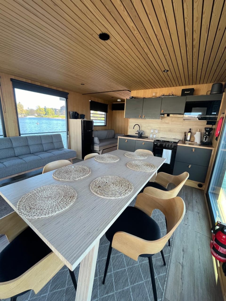 Living room, Seating area, Dining area
