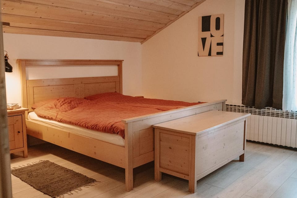 Bed, Photo of the whole room, Bedroom, heating