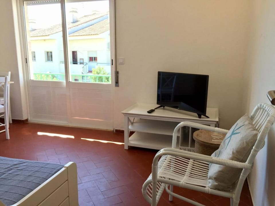Apart 2 quartos, 350m praia Olhos d'Água, G Apartment in Olhos de Água