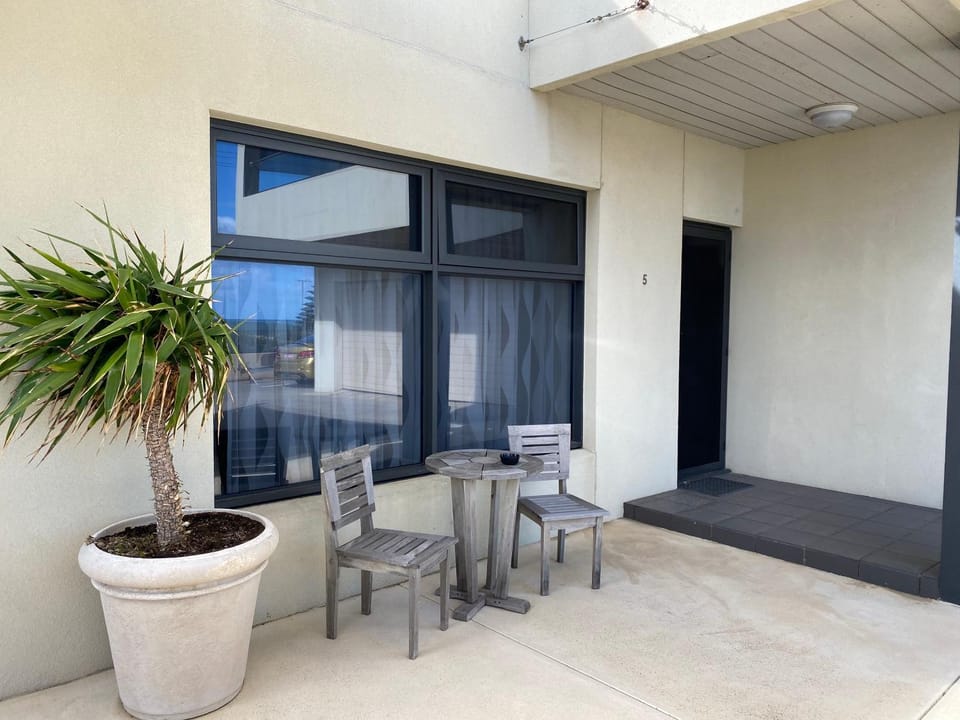 Facade/entrance, Balcony/Terrace
