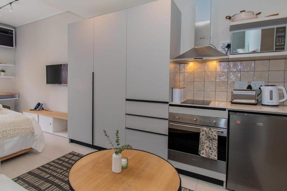 Trendy Studio at The Rose Apartment in Cape Town
